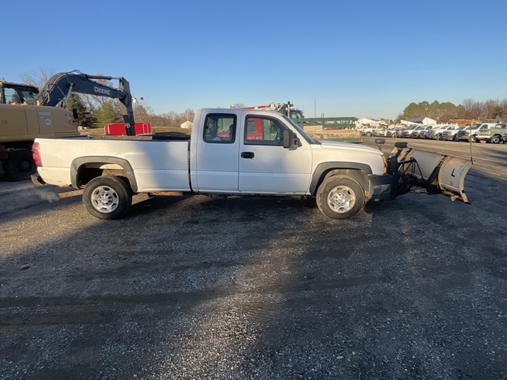 2006-chevrolet-2500hd-image-3