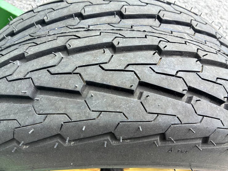 john-deere-845-image-30