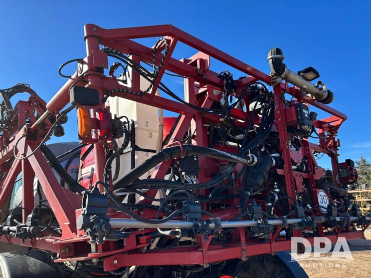 case-ih-patriot-4440-image-89