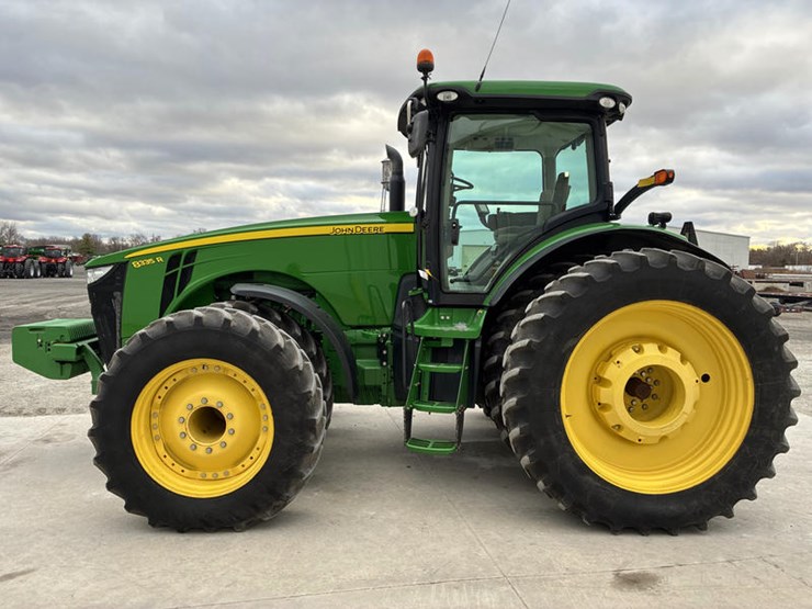 john-deere-8335r-image-10