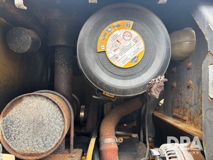 2007-deere-444j-image-35