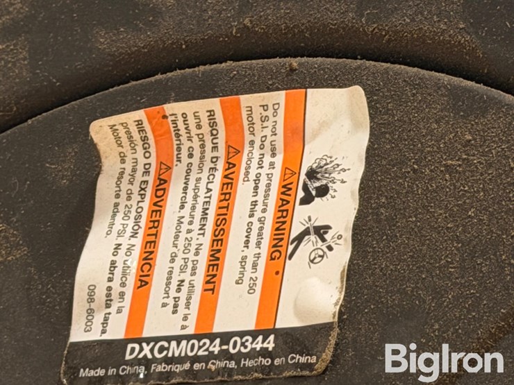 dewalt-dxcm024-0344-dbl.-arm-hose-reel-w/-1/2"-x-50'-premium-hose-image-6