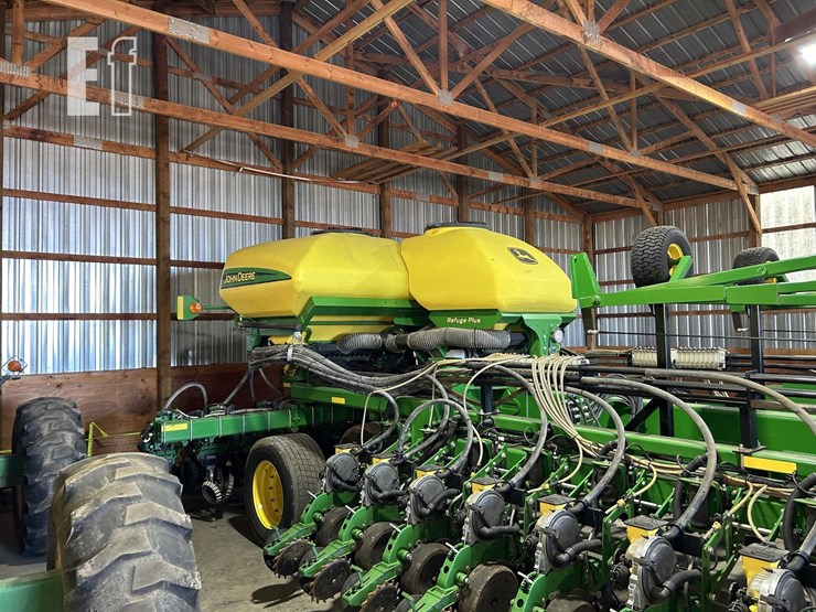 2014-john-deere-db60-image-9