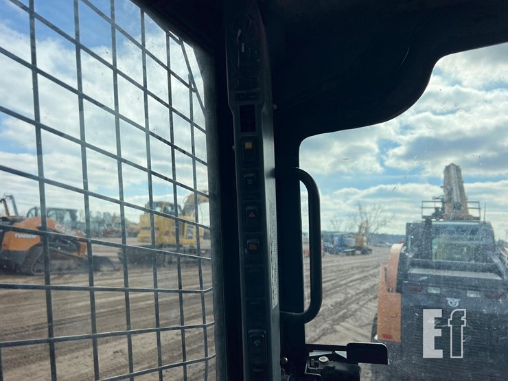 new-holland-c227-image-26