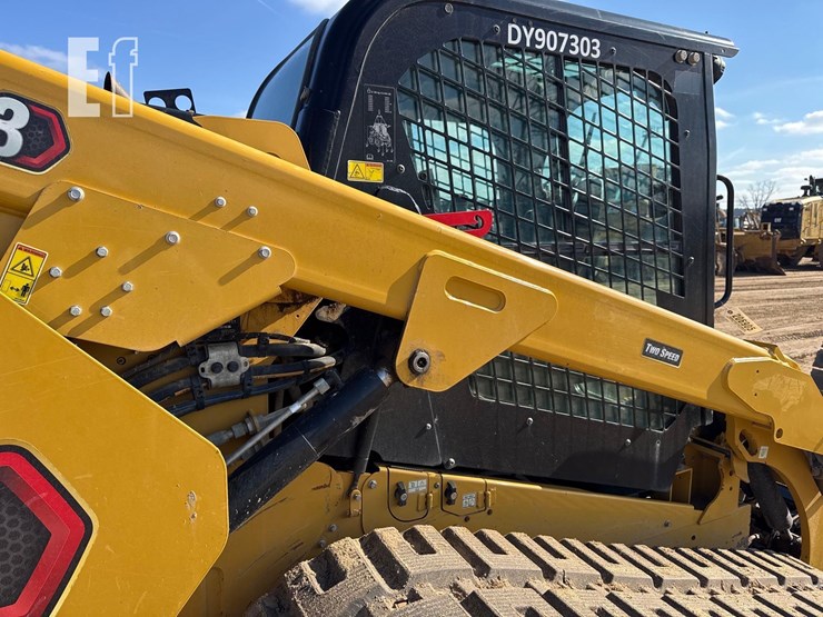 2022-caterpillar-299d3-image-18