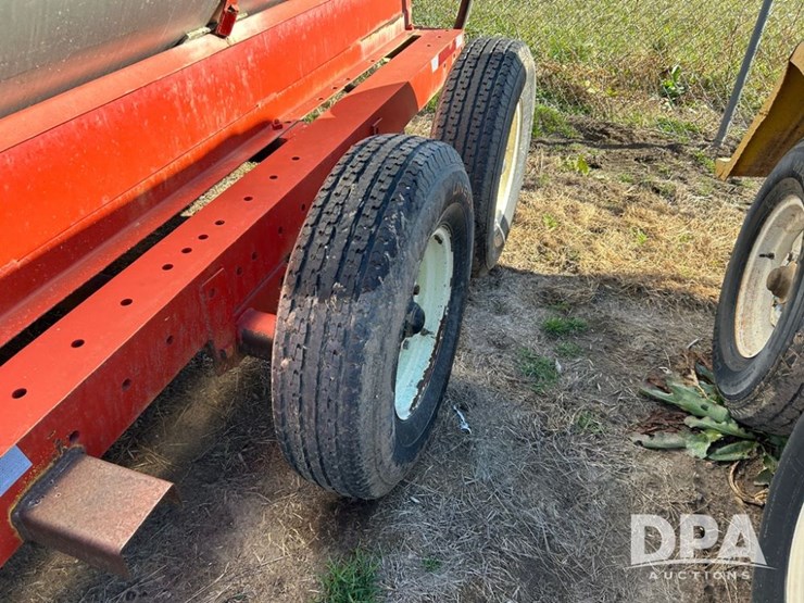 liquid-nurse-trailer-(cp1355,-tank-2227,-unit-92224)-image-3