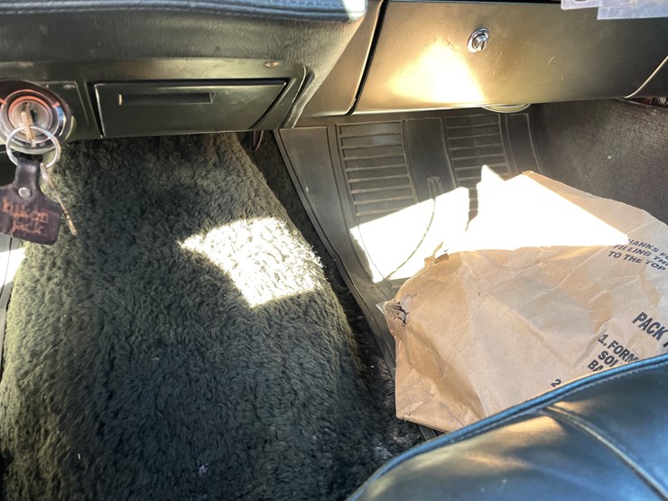 #1202-•-1969-lincoln-mark-3-continental-**must-be-trailered**(has-mn-title)-image-25