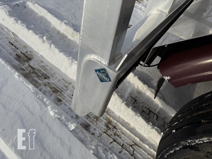 2004-peterbilt-379-image-31