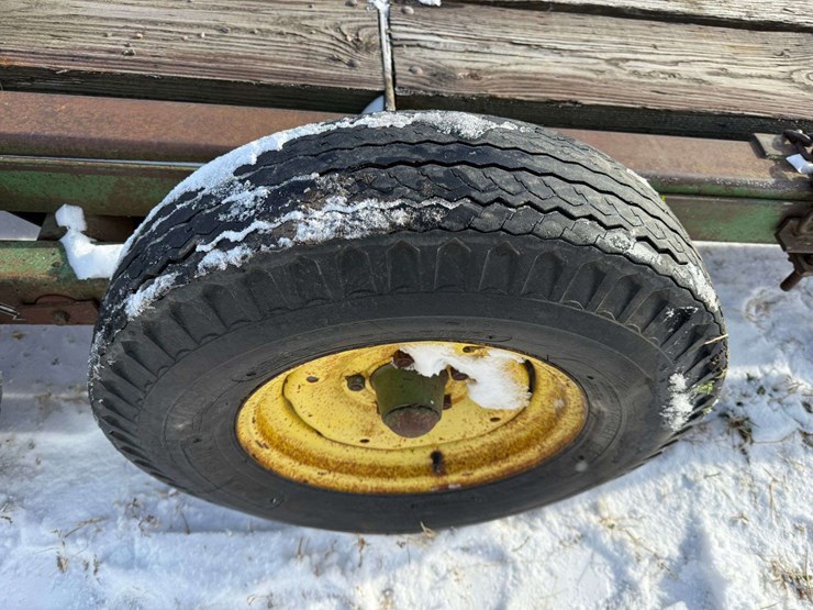 john-deere-28-image-11