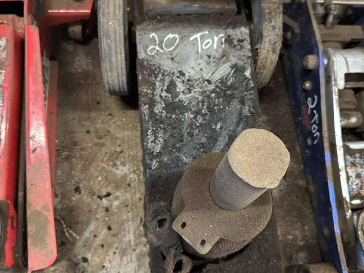 #156-•-floor-jacks*-image-5