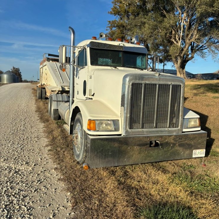 1990 PETERBILT 377