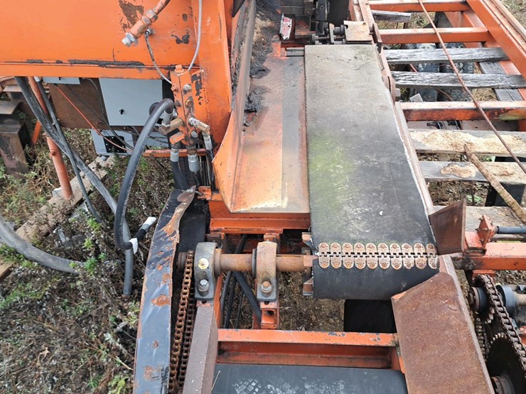 #4402-•-morbark-carriage-&-track-image-23