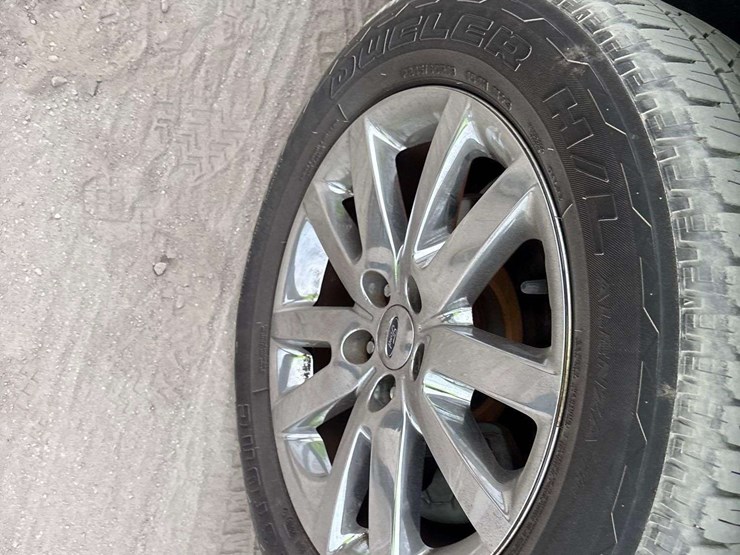 2014-ford-edge-image-24