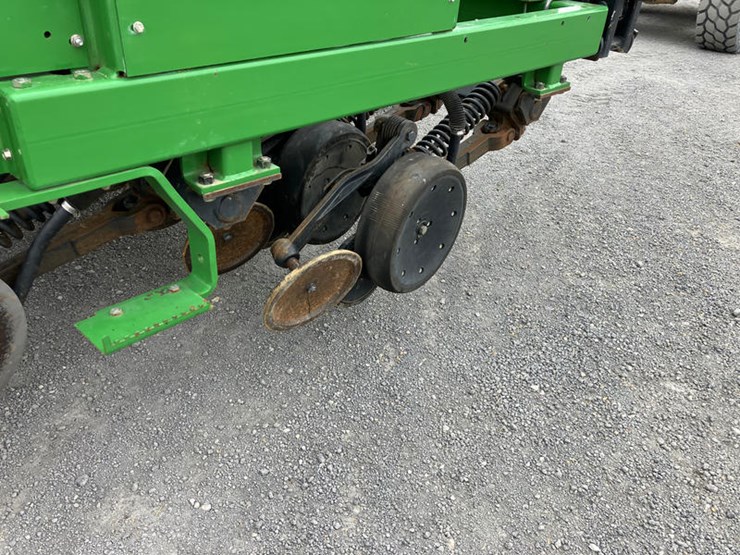 john-deere-1590-image-4