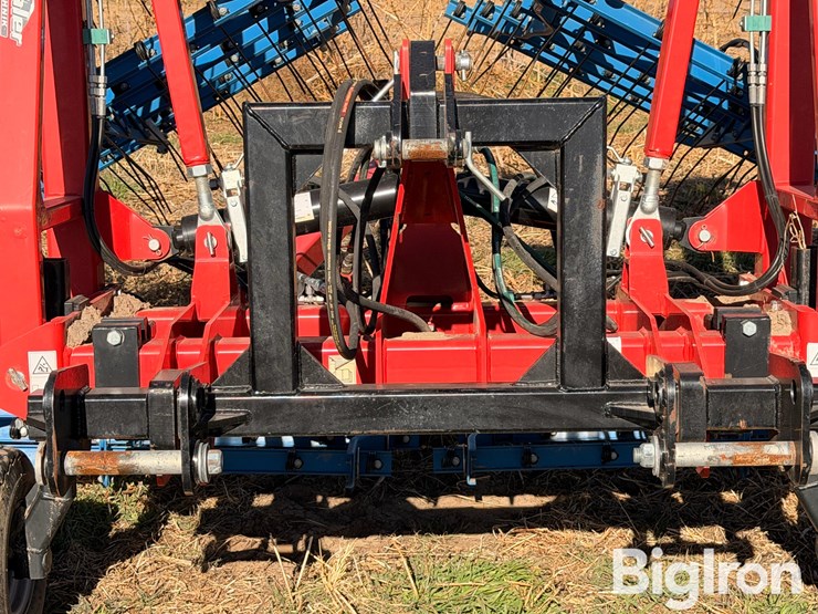 2022-hatzenbichler-30'-hydraulic-comb-harrow-image-9