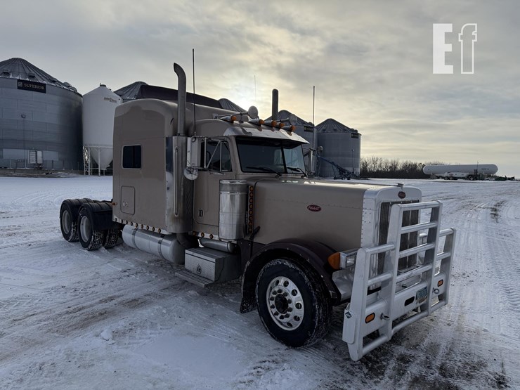 2004-peterbilt-379-image-3