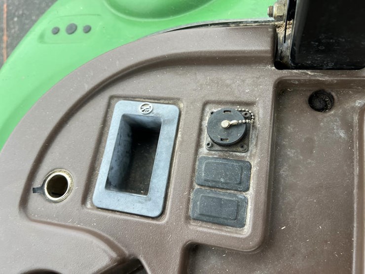 2005-john-deere-5425-image-28