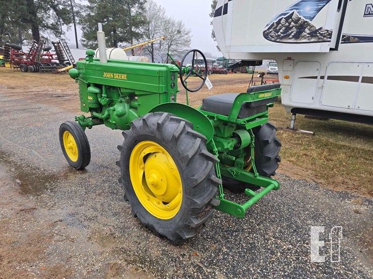 john-deere-m-image-2