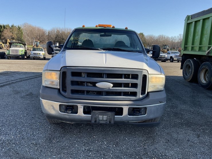 2006-ford-f350-xl-image-2