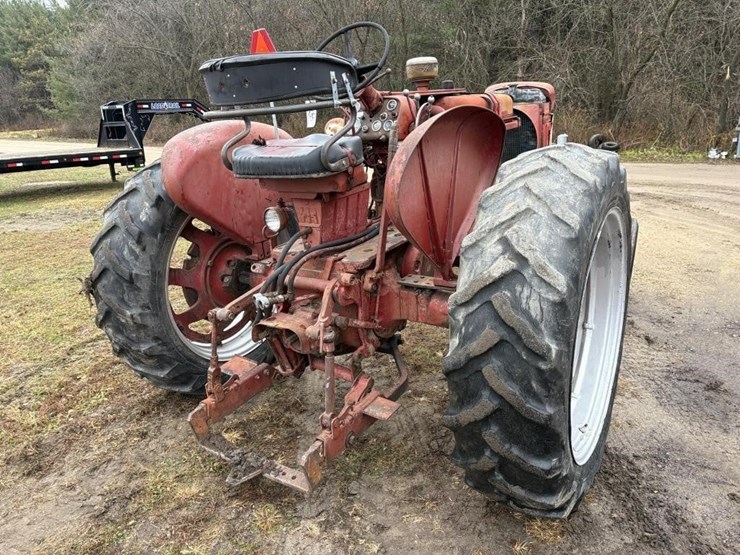 international-tractor-w/out-engine-image-8