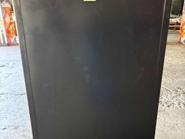 crane-cold-food-vending-machine-(njp424,-unit-2)-image-2