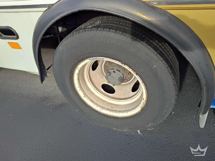 2017-ford-e450-image-36