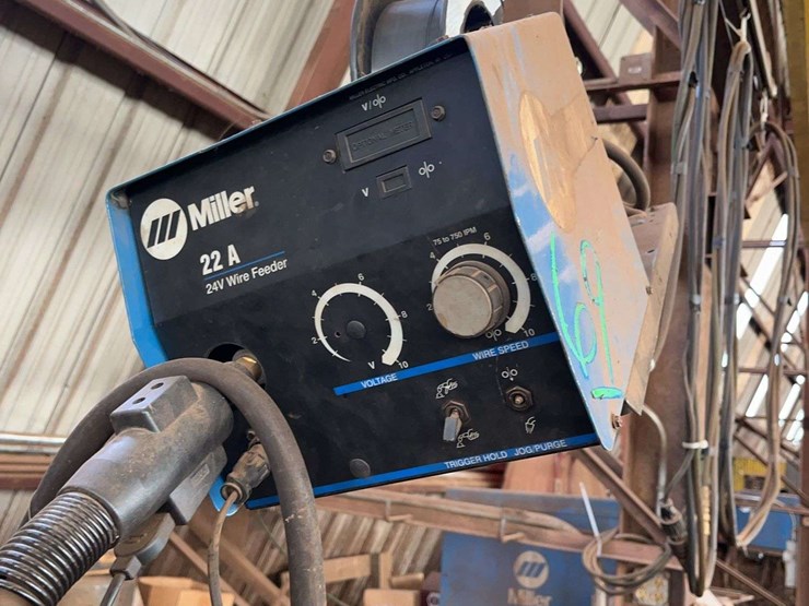 miller-22a-24v-wire-feeder-&-miller-cp-302-welder-&-stand-image-5
