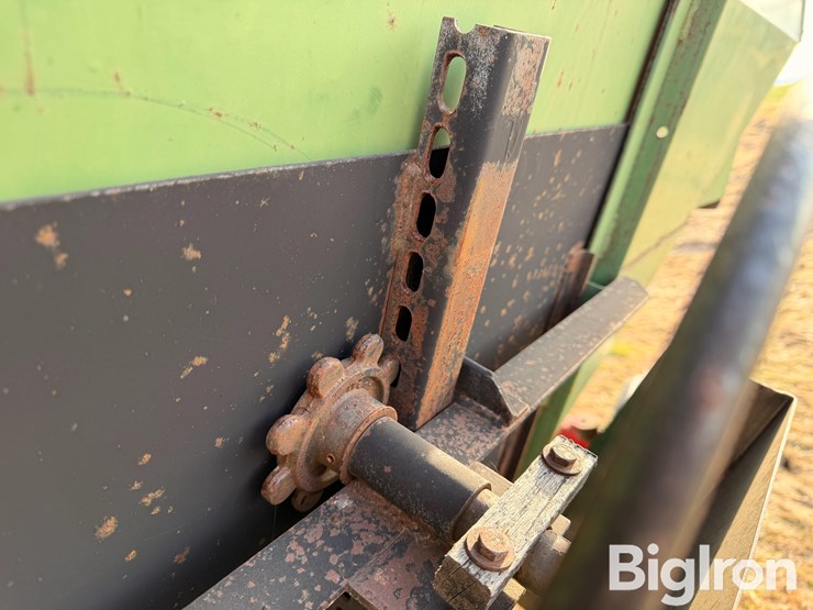 dakon-gravity-wagon-on-westendorff-running-gear-image-14