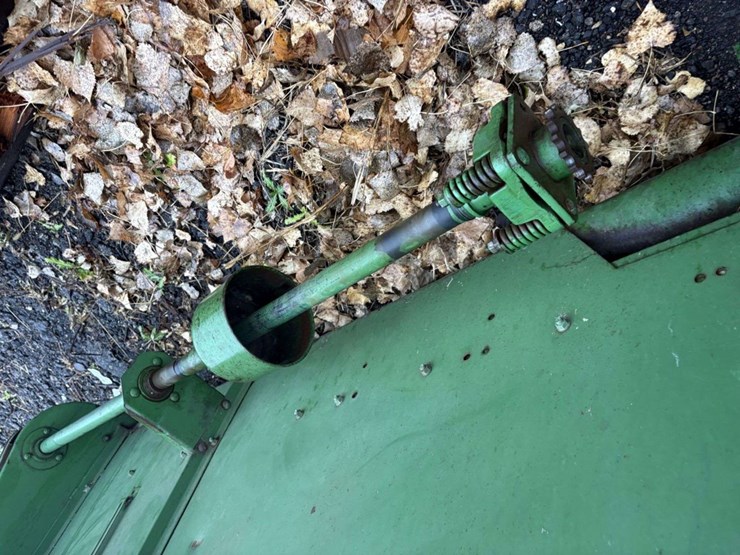 john-deere-220-image-6