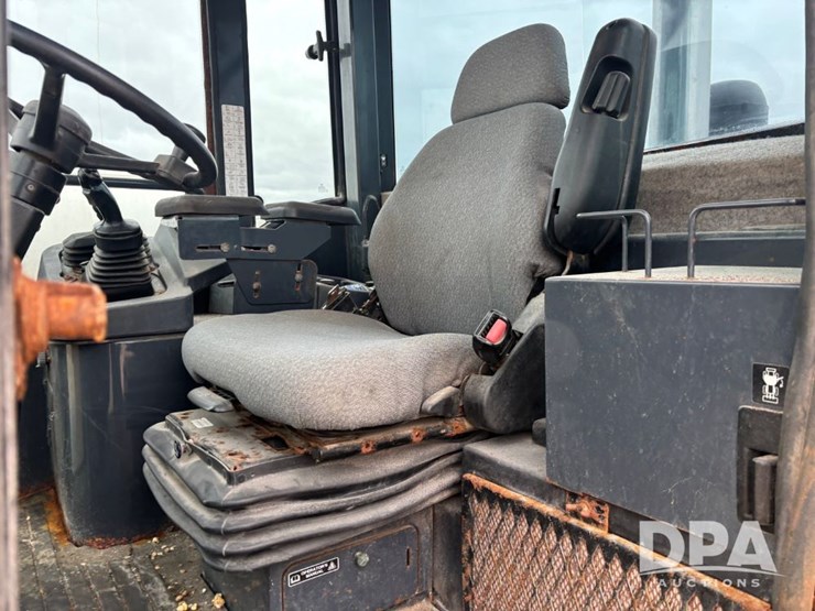 2007-deere-444j-image-59