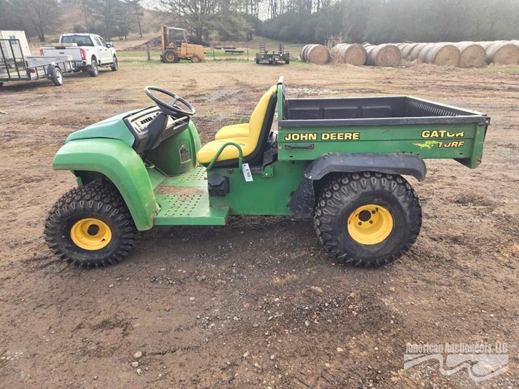 john-deere-turf-gator-image-8