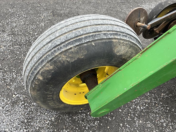 john-deere-750-image-43