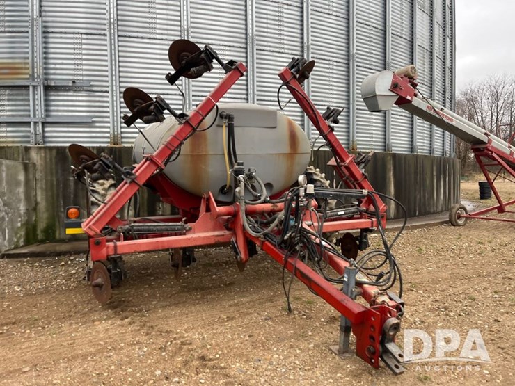 case-ih-2800-image-3