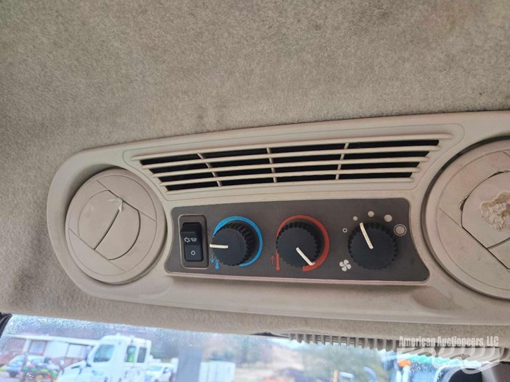 john-deere-5085m-image-20