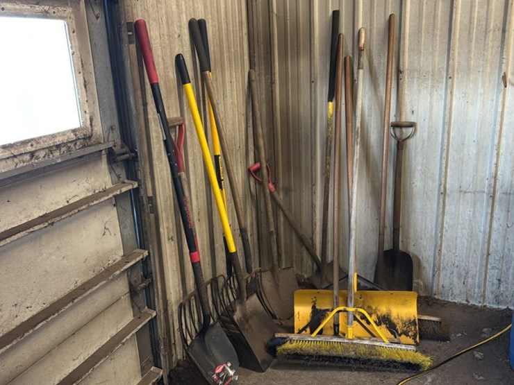 #151-•-brooms-and-shovels*-image-1