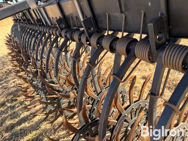 yetter-30'-rotary-hoe-image-18