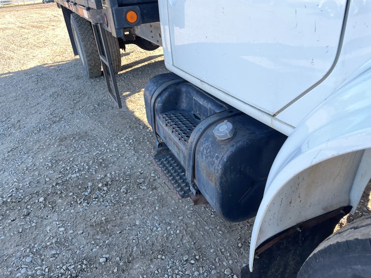 international-4700-image-8