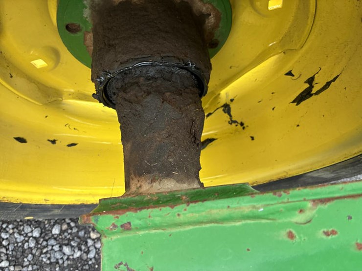 john-deere-750-image-46