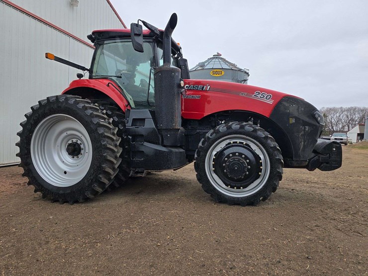 2020-magnum-250-image-8