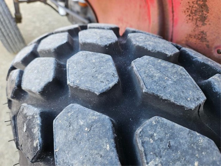 massey-ferguson-240-image-70