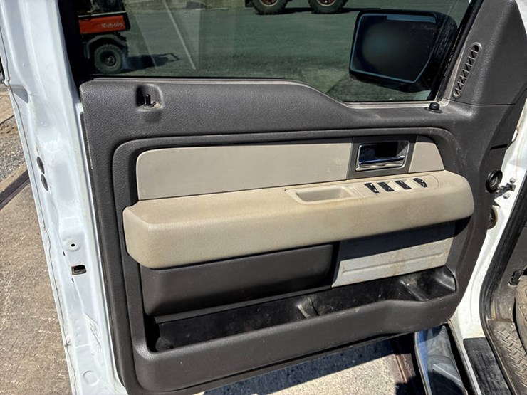 2010-ford-f150-xlt-image-34