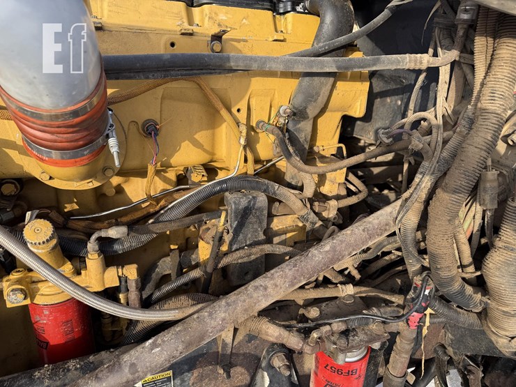 2004-peterbilt-379-image-75