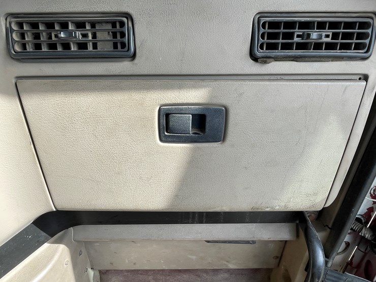 #1000-•-2007-international-transport-truck-tractor-(has-mn-title)-image-38