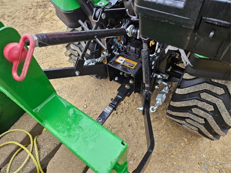 john-deere-1025-image-17