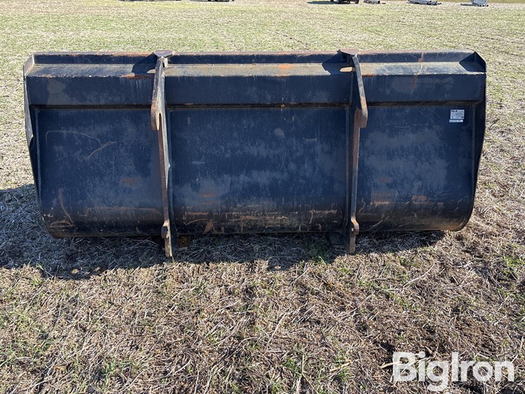 hla-2.2-cu.-yd.-bucket-image-6