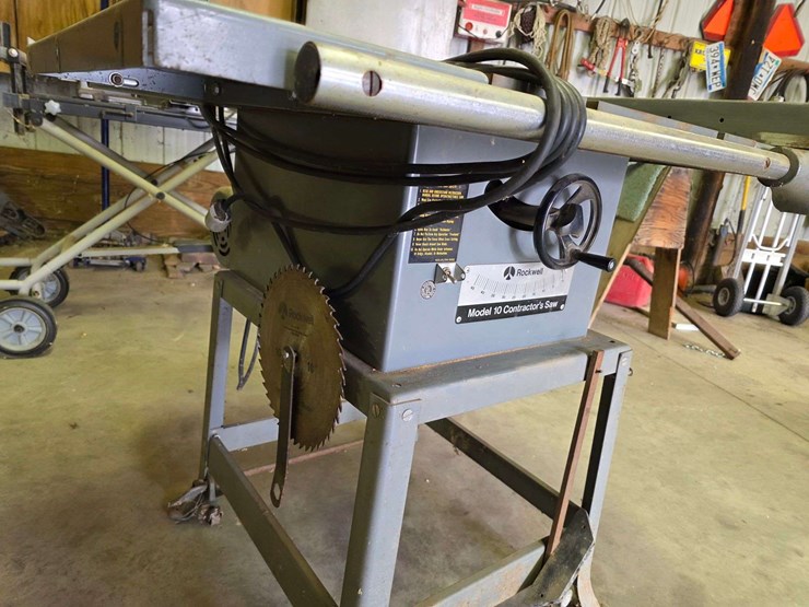rockwell-model-10-contractors-saw,-1.5hp-with-an-assortment-of-blades-image-6