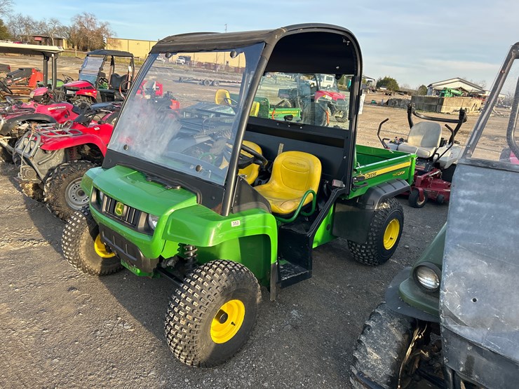 john-deere-gator-ts-image-1