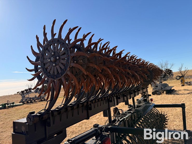 yetter-30'-rotary-hoe-image-19