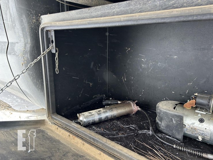 ford-f550-xl-image-37