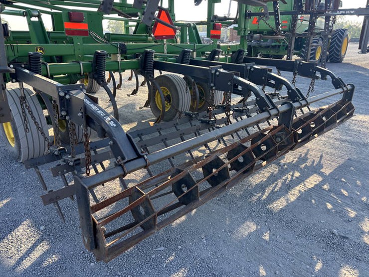 john-deere-2210-image-13